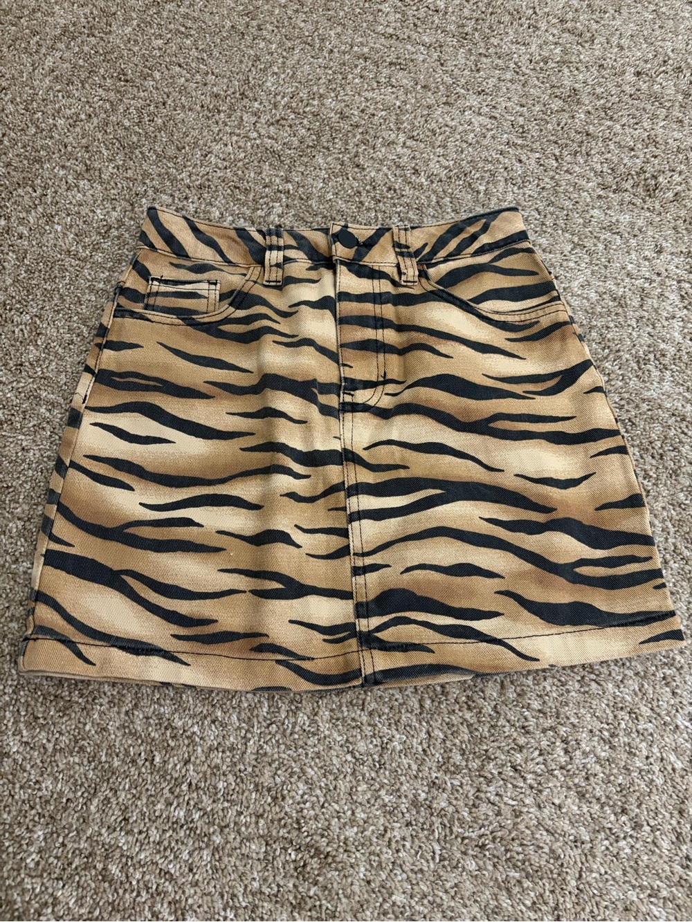 Forever 21 Tiger-Stripe Mini Skirt in Tan and Black